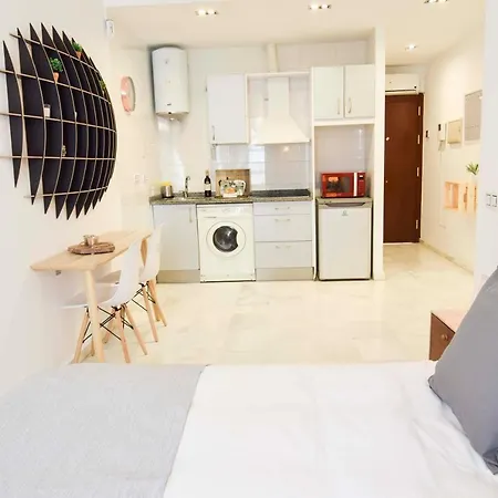 P&P Apartaments Pena Malaga Exterior photo